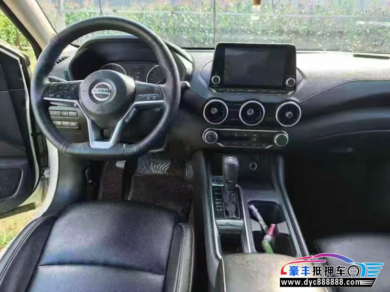 20年日产轩逸轿车抵押车出售