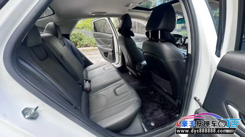 22年现代伊兰特轿车抵押车出售