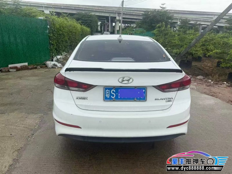 19年现代朗动轿车抵押车出售