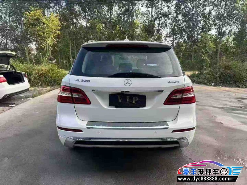 14年奔驰ML轿车抵押车出售
