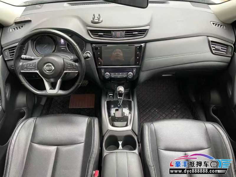 21年日产奇骏SUV抵押车出售