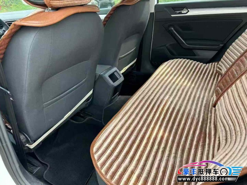 20年大众凌渡轿车抵押车出售