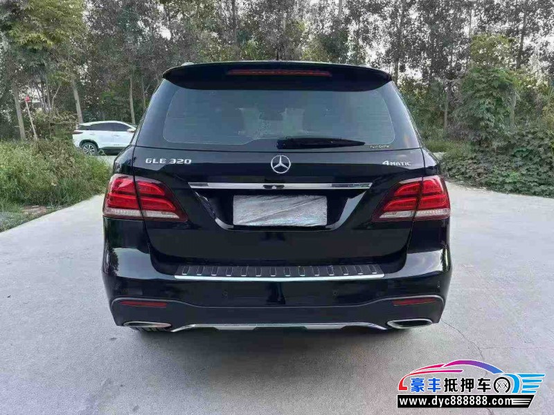 19年奔驰GLE轿车抵押车出售