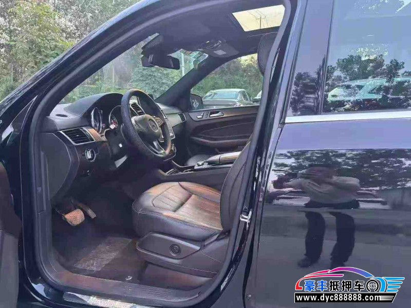 19年奔驰GLE轿车抵押车出售