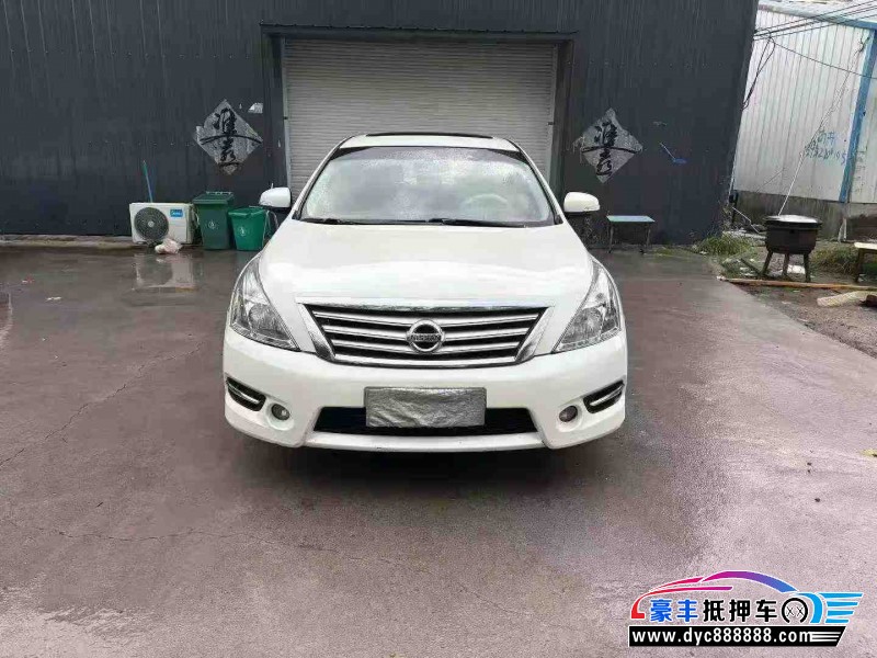 11年日产天籁轿车抵押车出售