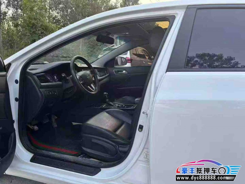 18年现代名图轿车抵押车出售