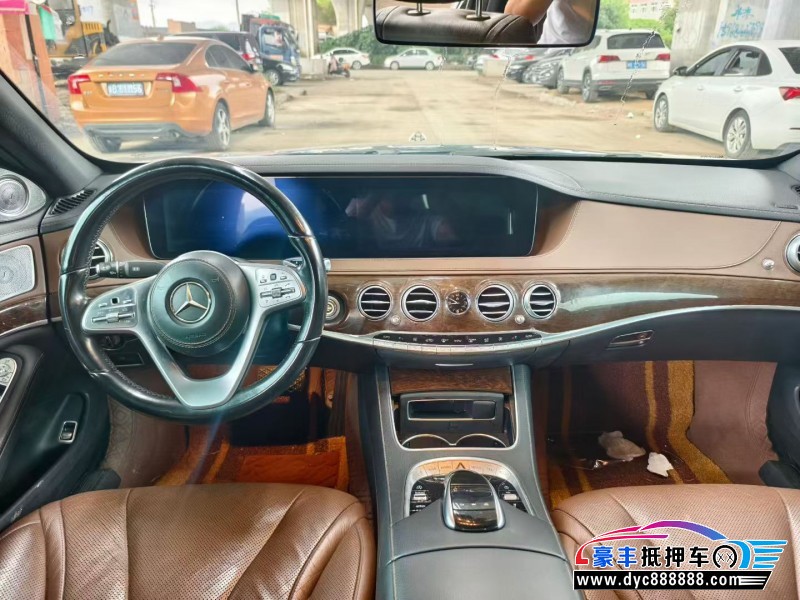 18年奔驰S轿车抵押车出售