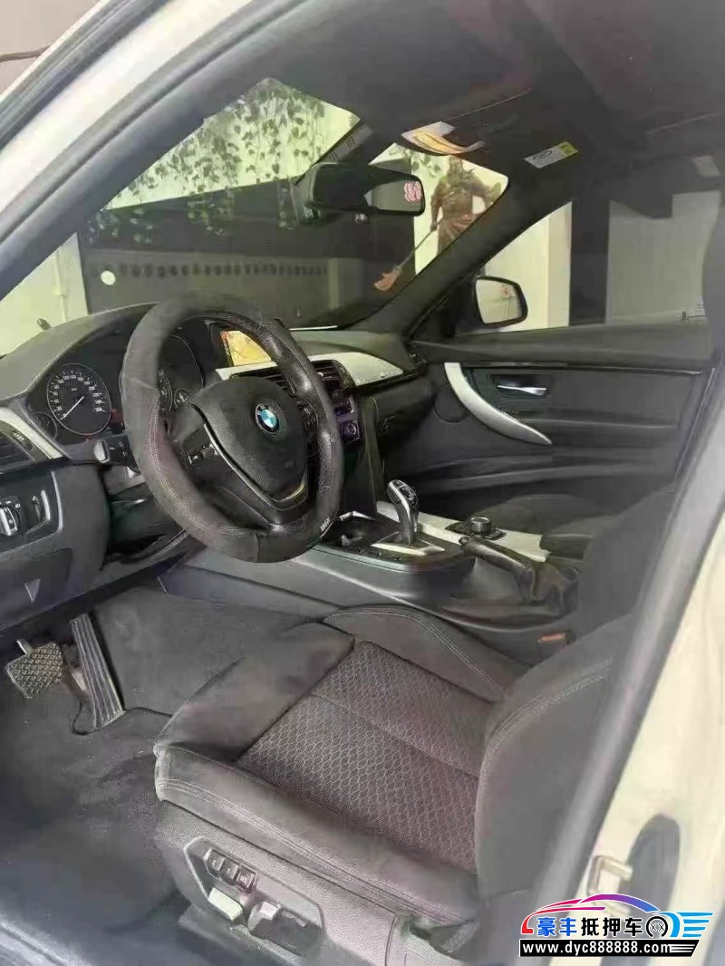 17年宝马3系轿车抵押车出售