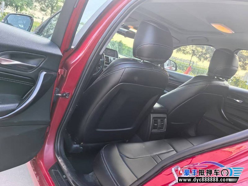 13年宝马1系轿车抵押车出售