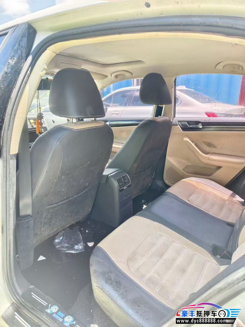 16年大众速腾轿车抵押车出售