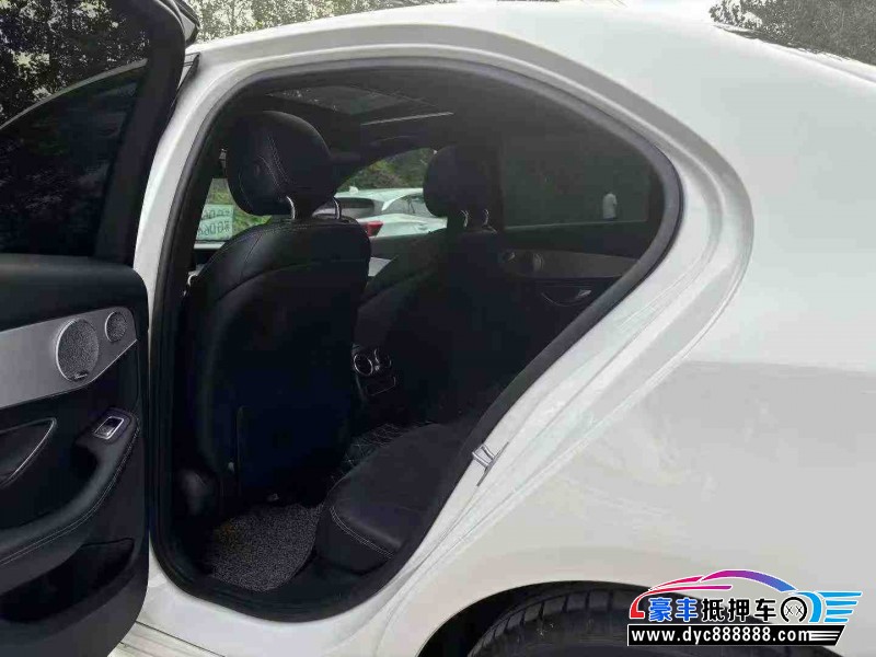 21年奔驰C轿车抵押车出售