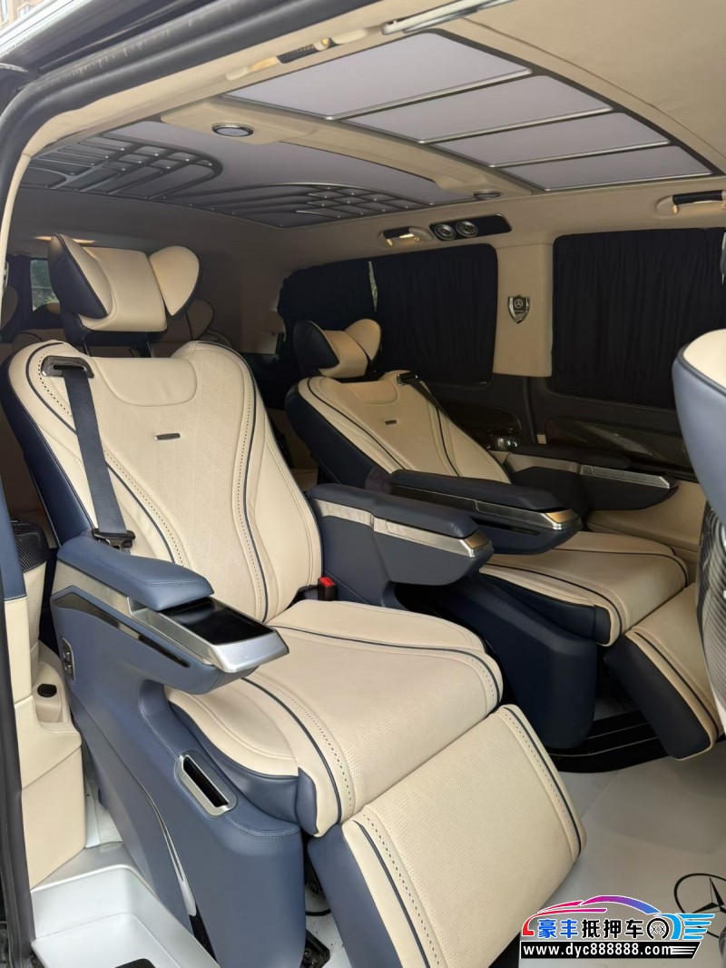 21年奔驰威霆轿车抵押车出售