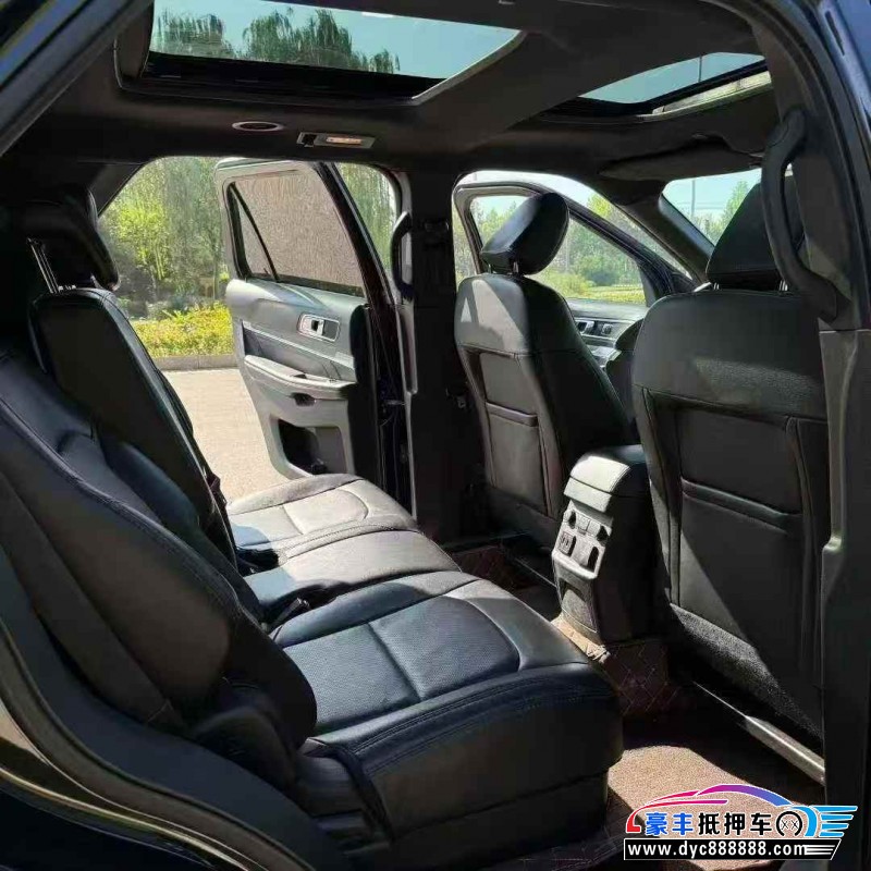 18年福特探险者轿车抵押车出售