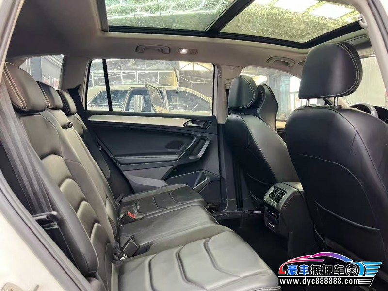 20年大众途观轿车抵押车出售