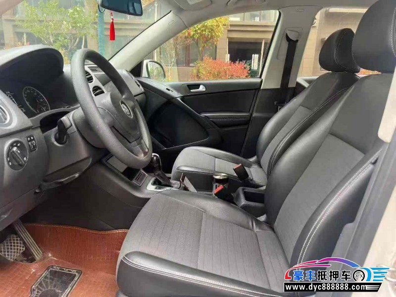 16年大众途观轿车抵押车出售