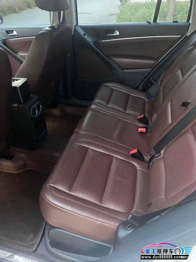 15年大众途观轿车抵押车出售