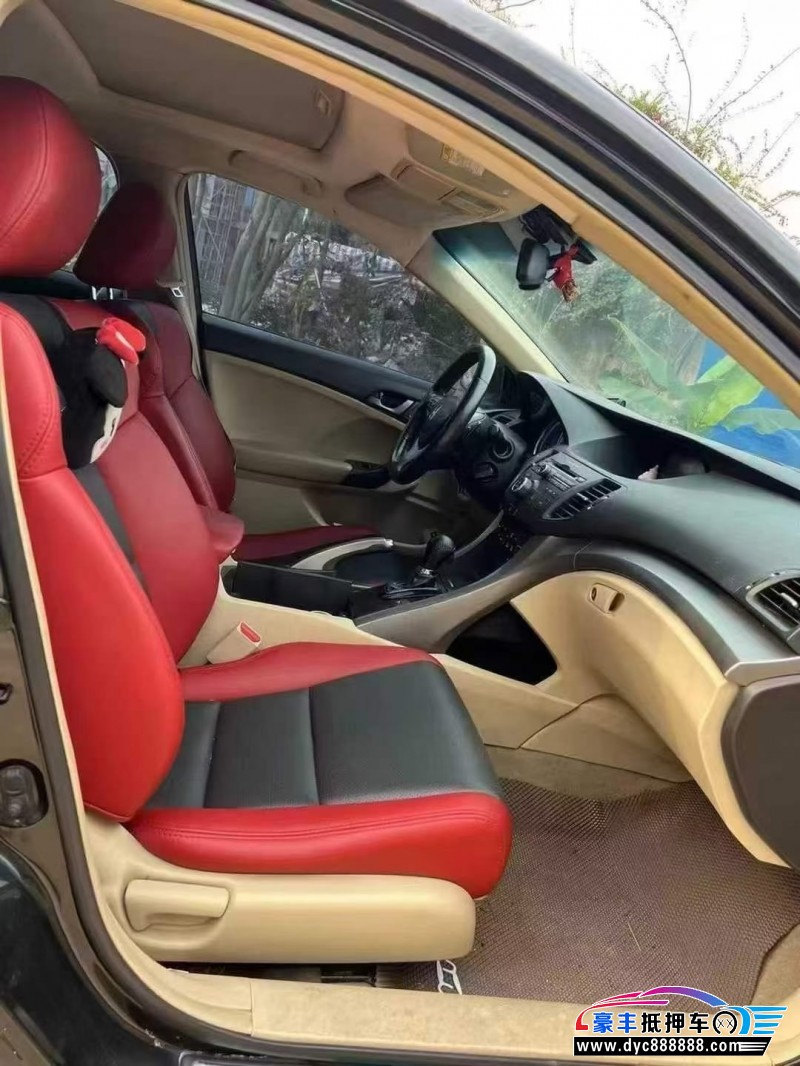 11年本田思铂睿轿车抵押车出售