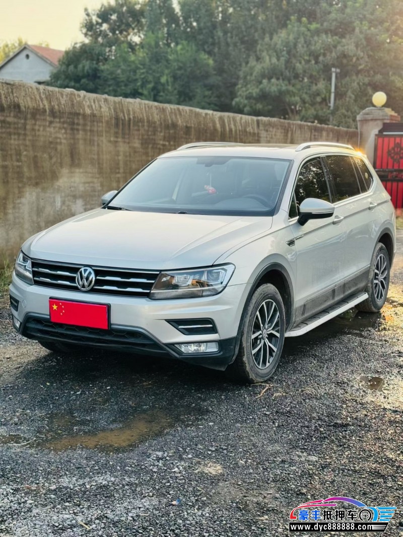 17年大众途观轿车抵押车出售