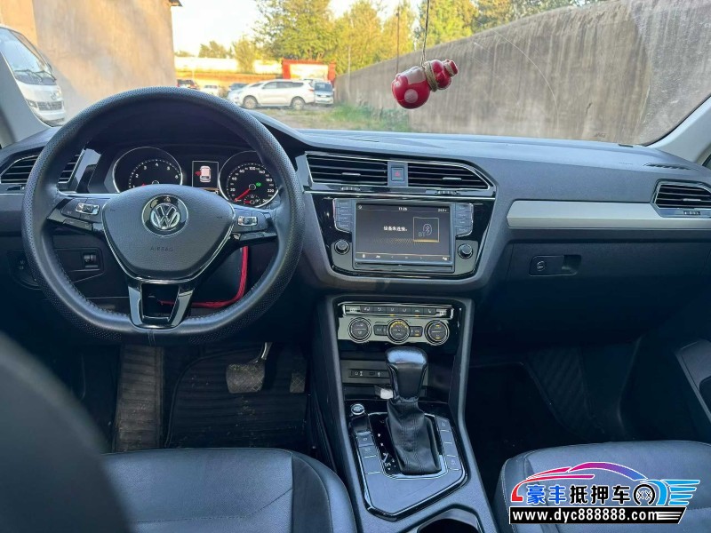 17年大众途观轿车抵押车出售