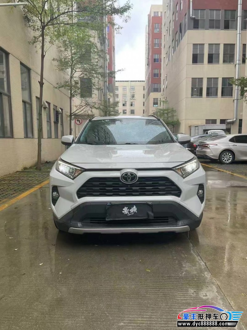 21年丰田RAV4轿车抵押车出售