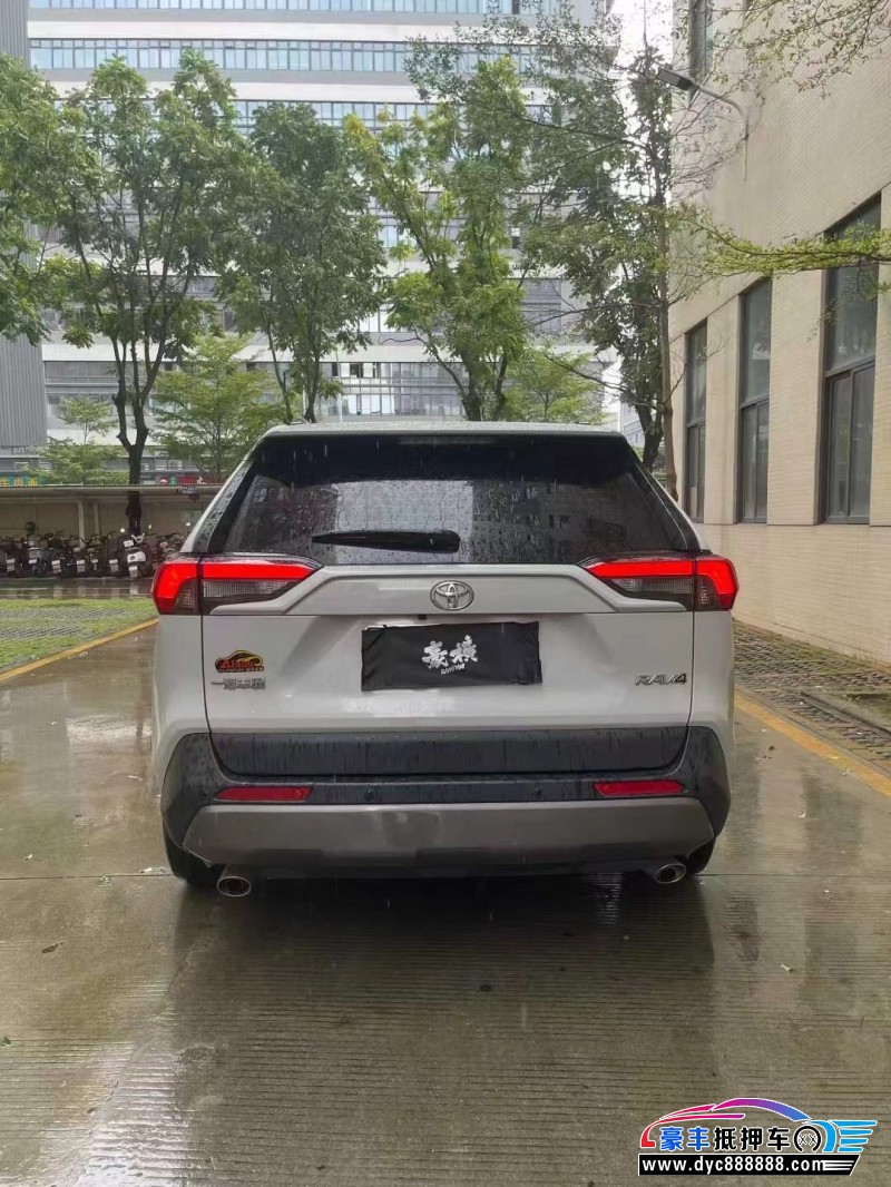 21年丰田RAV4轿车抵押车出售