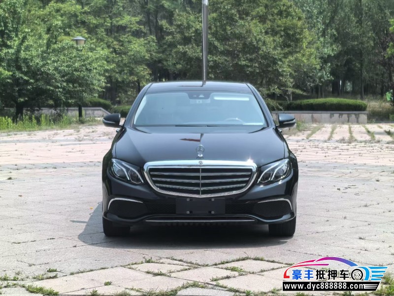 17年奔驰E轿车抵押车出售