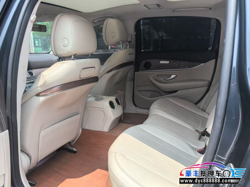 17年奔驰E轿车抵押车出售