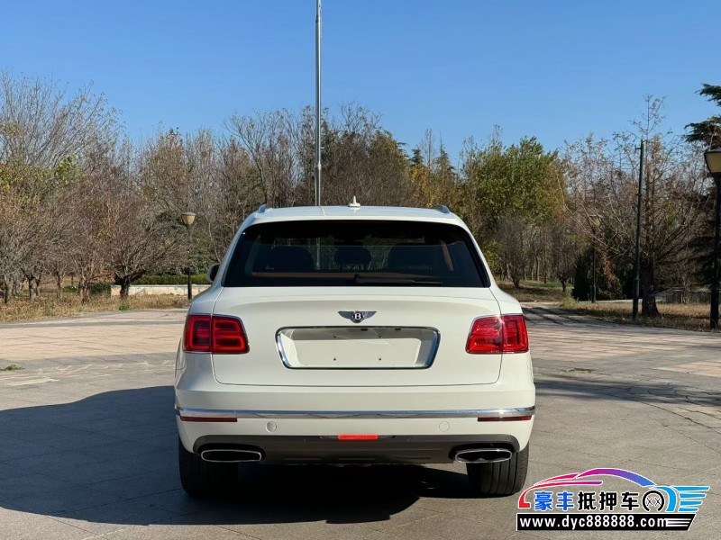 17年宾利添越轿车抵押车出售