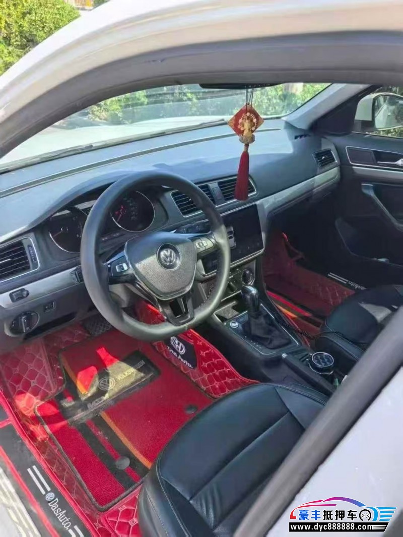 17年大众朗逸轿车抵押车出售