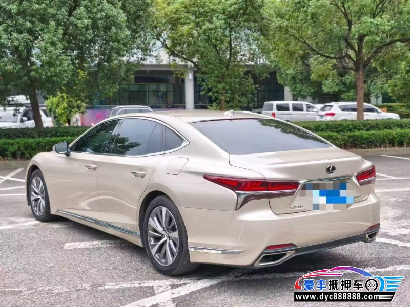 18年雷克萨斯LS轿车抵押车出售