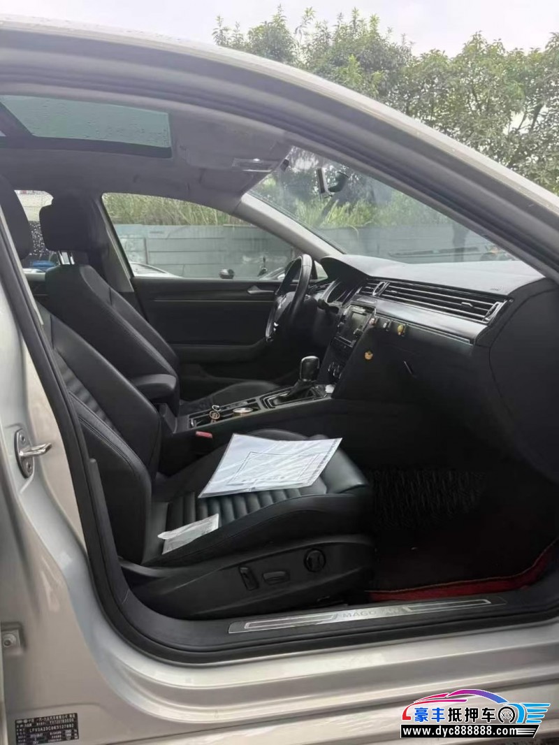 20年大众迈腾轿车抵押车出售