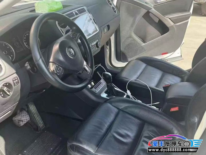 12年大众途观轿车抵押车出售