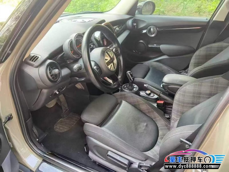 19年宝马MINI轿车抵押车出售