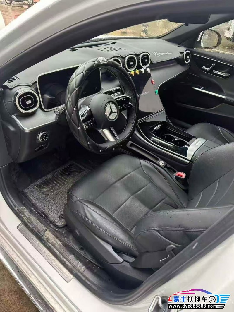 24年奔驰C轿车抵押车出售