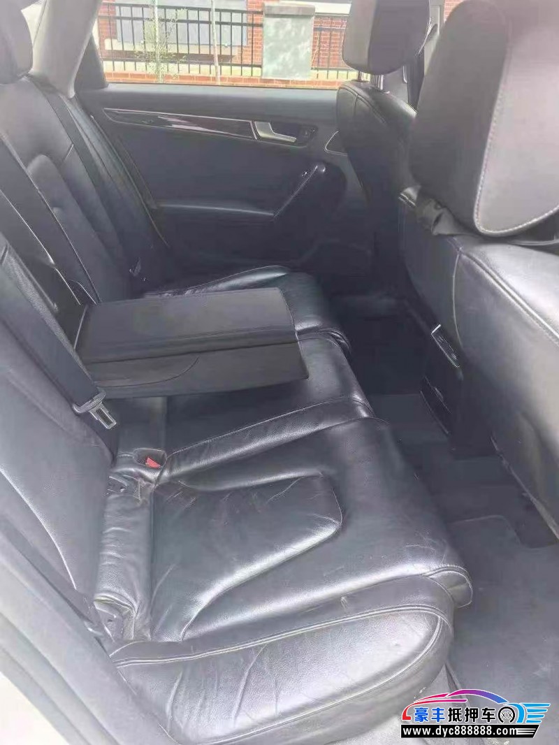 15年奥迪A4L轿车抵押车出售