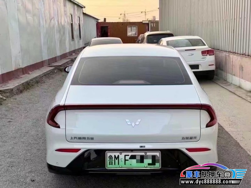 25年五菱星光轿车抵押车出售