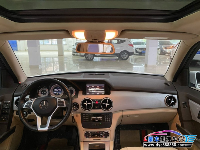 15年奔驰GLK轿车抵押车出售