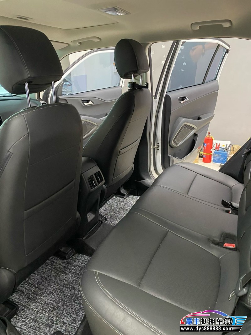 21年现代ix35轿车抵押车出售