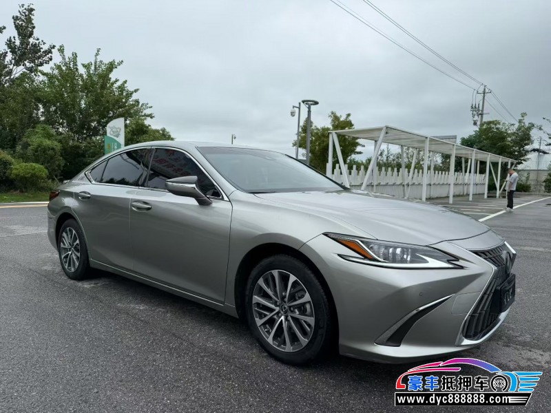 24年雷克萨斯ES轿车抵押车出售