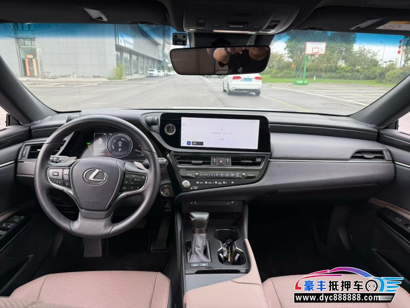 24年雷克萨斯ES轿车抵押车出售