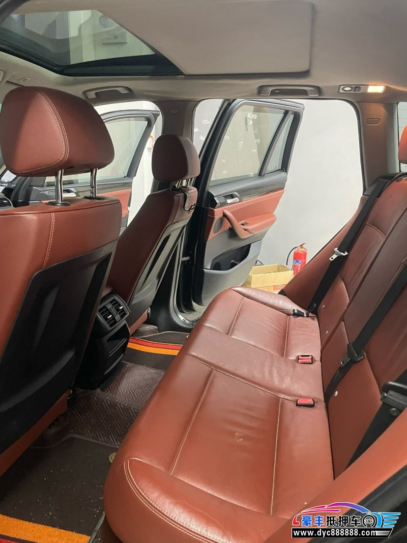 13年宝马X3轿车抵押车出售