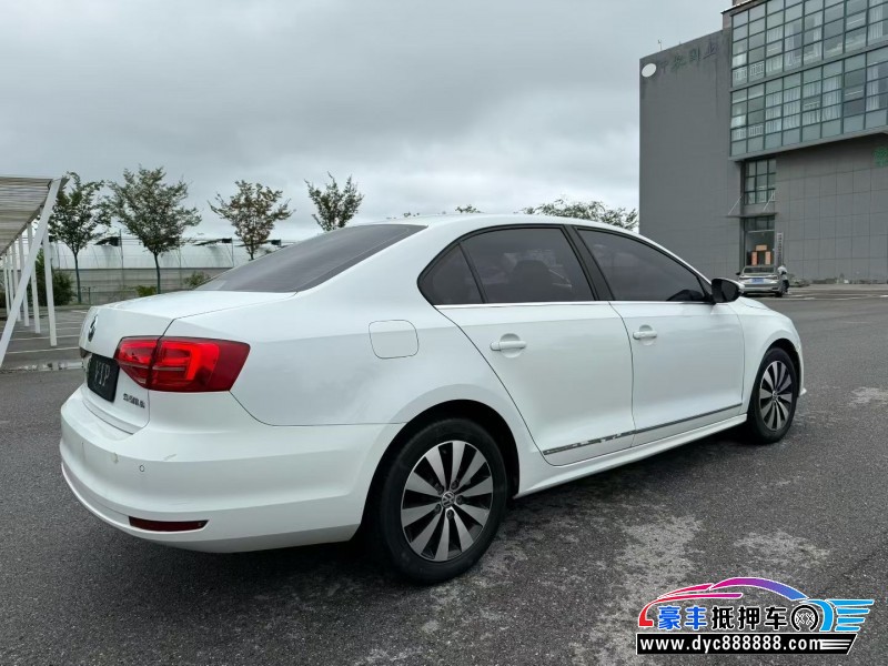 16年大众速腾轿车抵押车出售