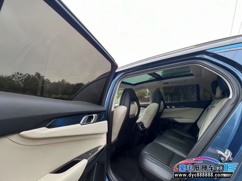 18年领克01轿车抵押车出售