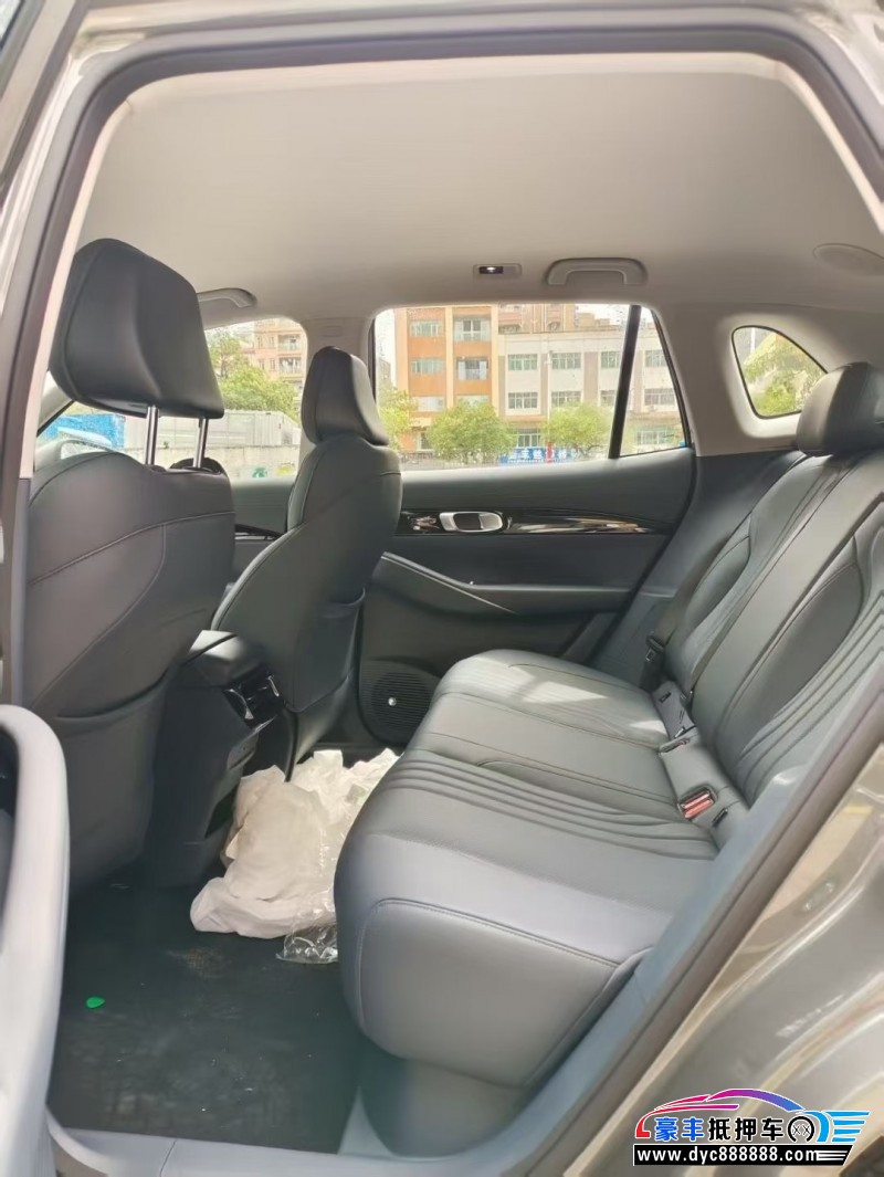 25年吉利银河E5轿车抵押车出售