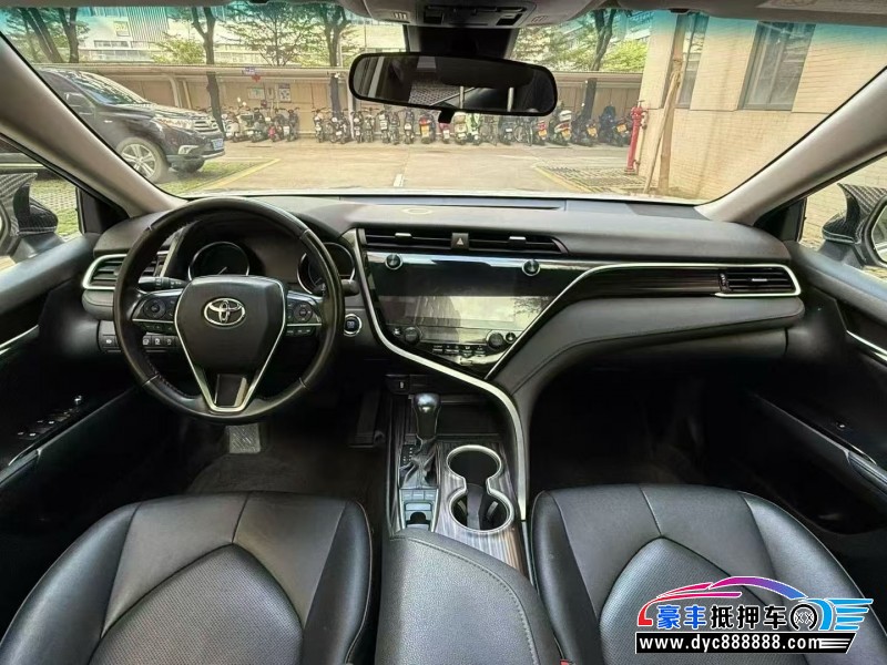 20年丰田凯美瑞轿车抵押车出售