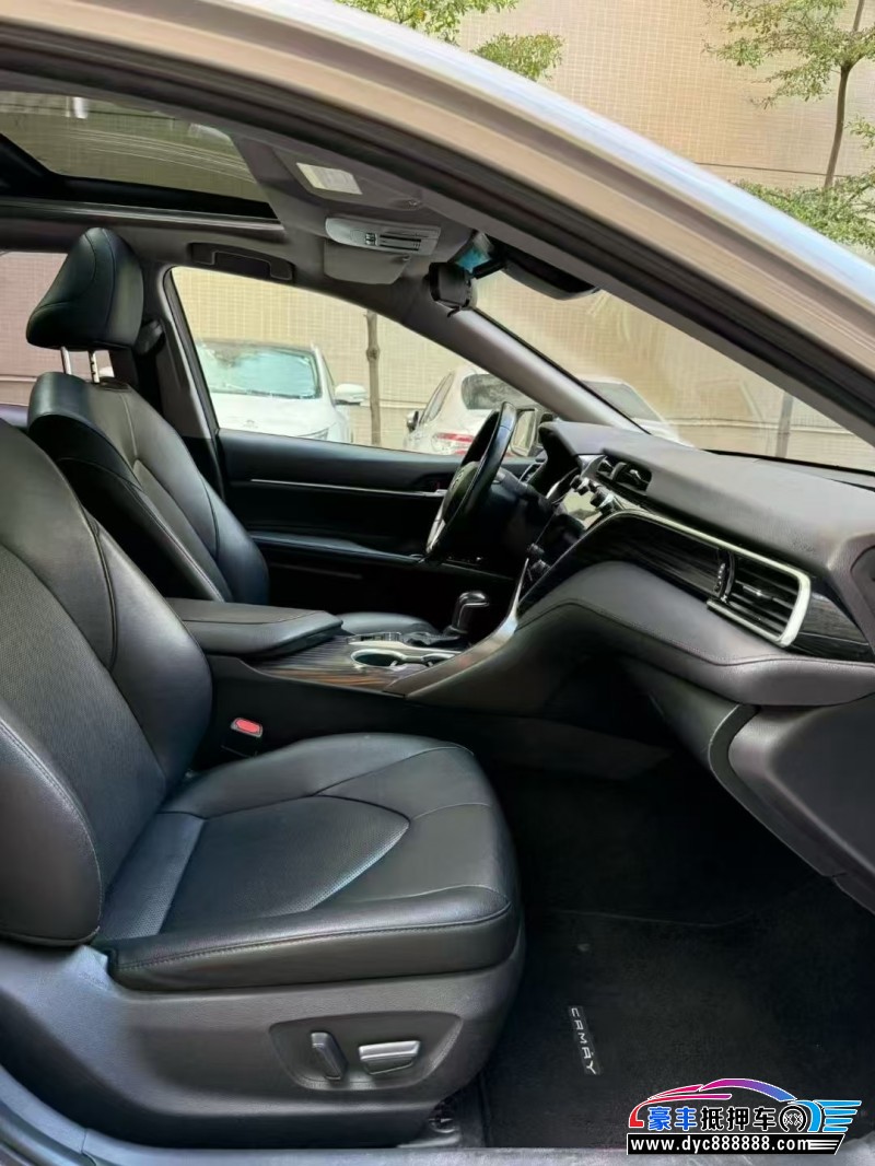 20年丰田凯美瑞轿车抵押车出售