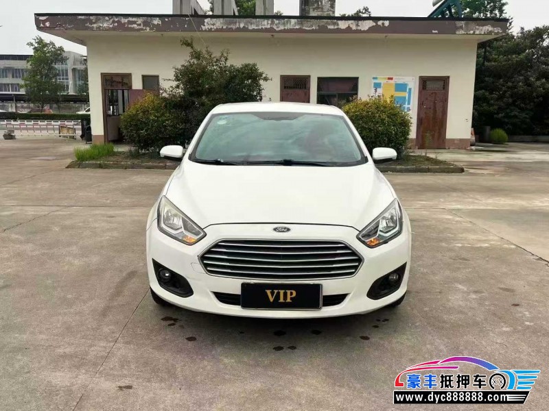 17年福特福睿斯轿车抵押车出售