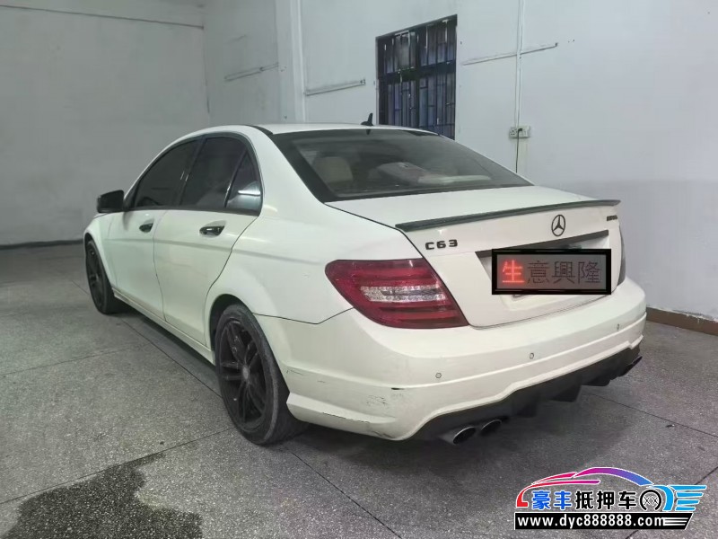 12年奔驰C轿车抵押车出售