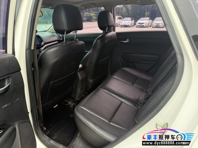 16年起亚KX3轿车抵押车出售