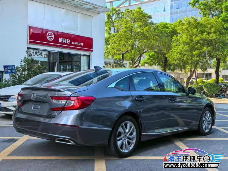 21年本田雅阁轿车抵押车出售